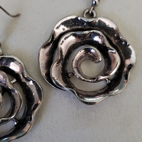 Earrings - Picture 3 of 3